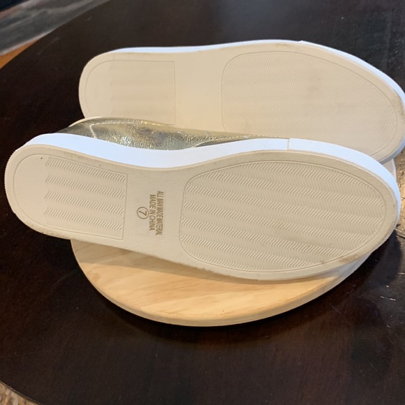 Designer inspired gold/silver star sneaker - Picture 7 of 8